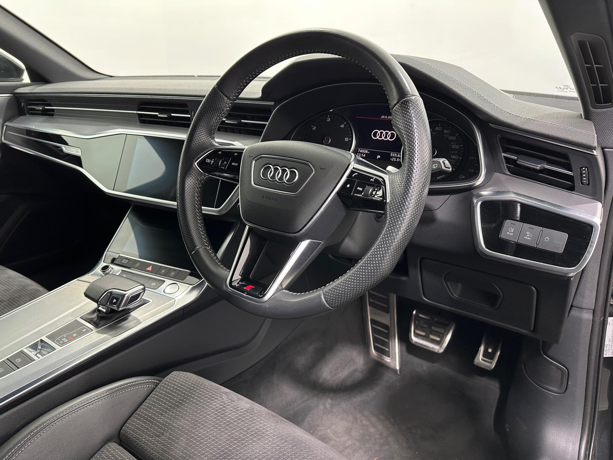 Audi A6 view 11