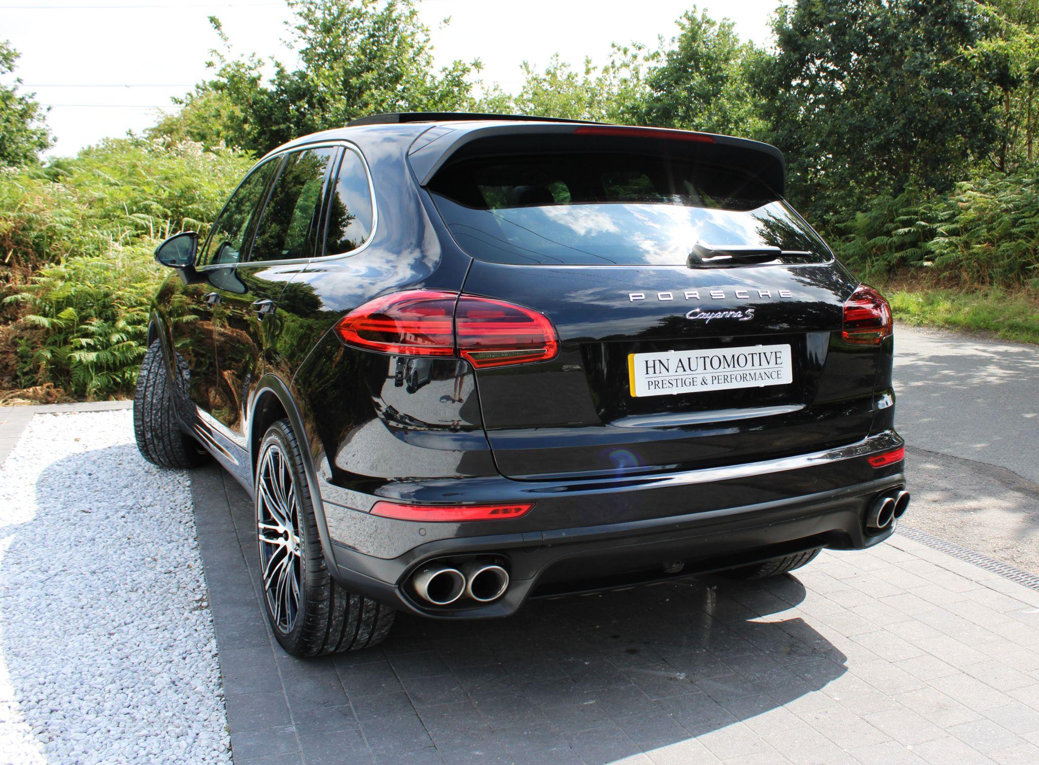 2016 Porsche Cayenne 4.2 TD V8 S TiptronicS 4WD Euro 6 (s/s) 5dr • 87,000 miles image 9