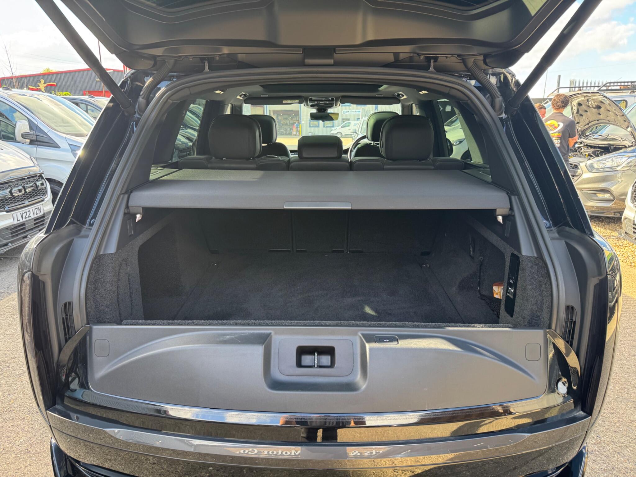 Land Rover Range Rover view 51