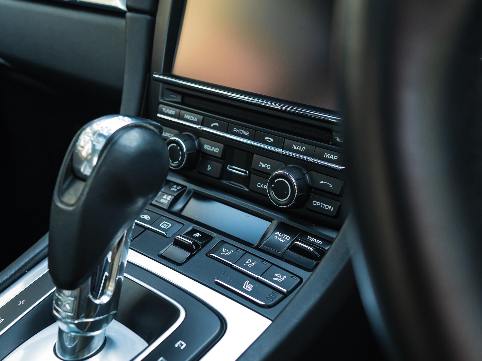 Porsche 911 view 20