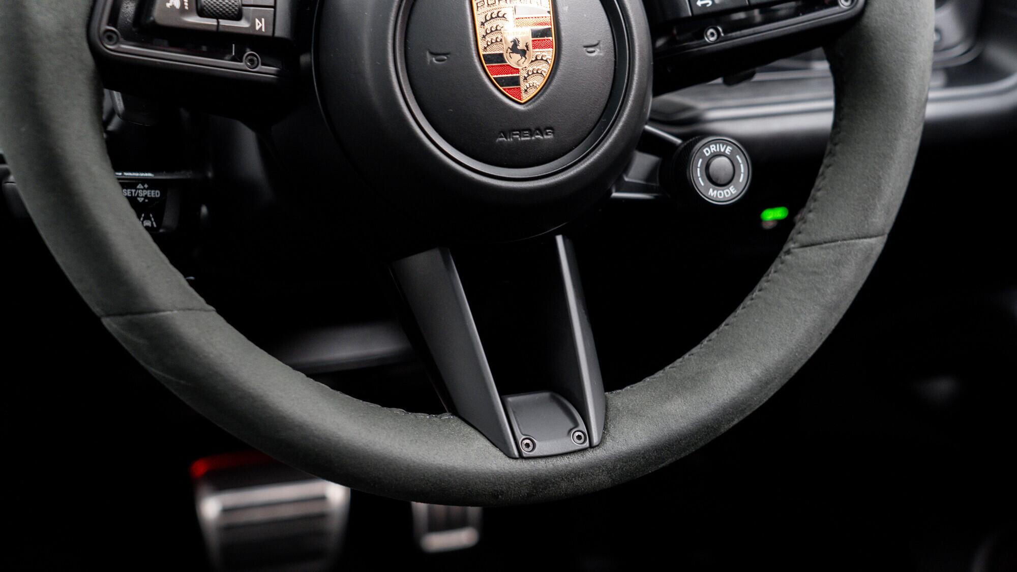 Porsche Cayenne view 24