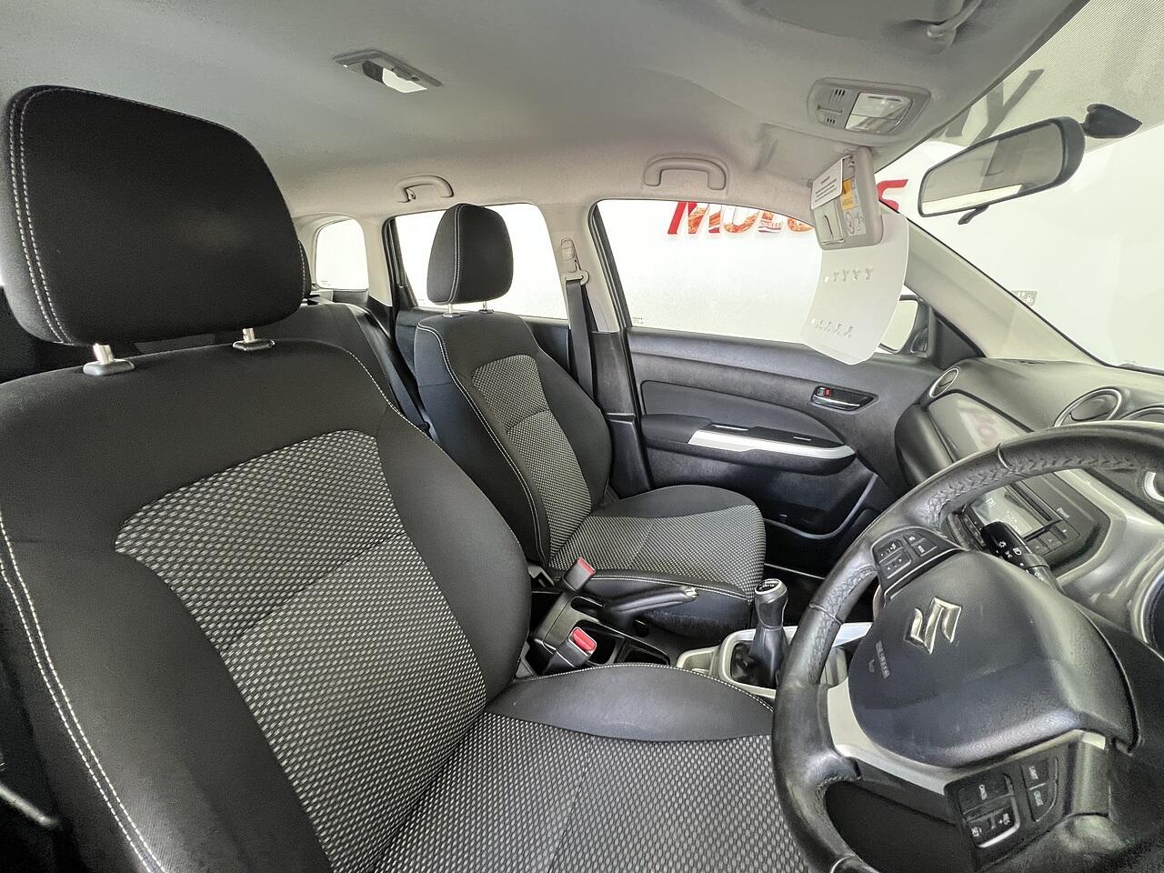 Suzuki Vitara view 13