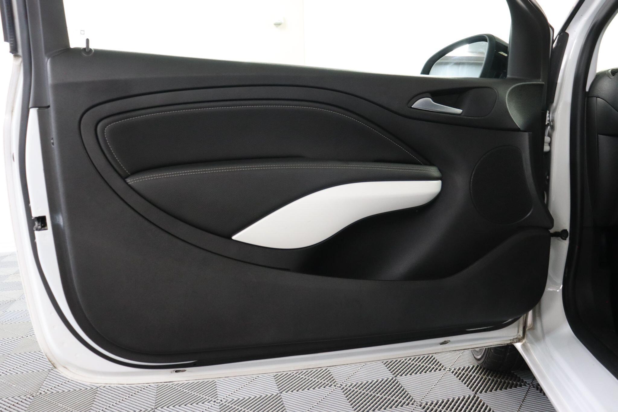Vauxhall Adam view 41