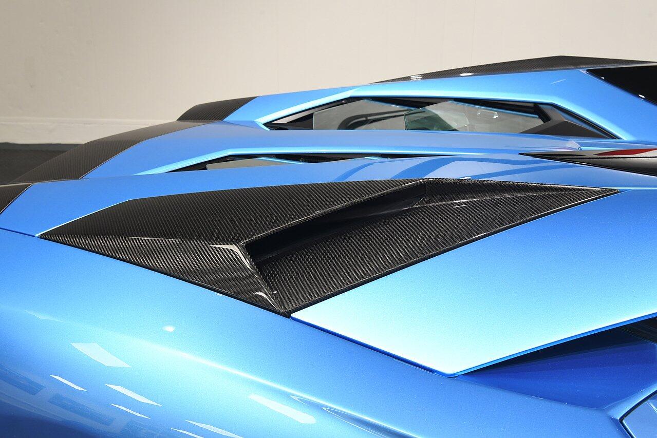 Lamborghini Aventador view 56
