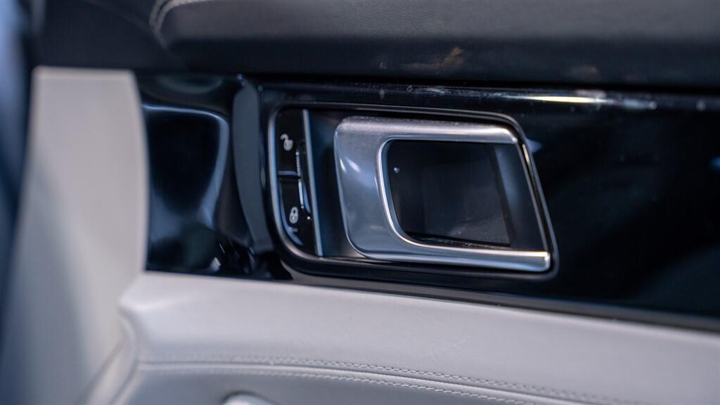Porsche Panamera view 24