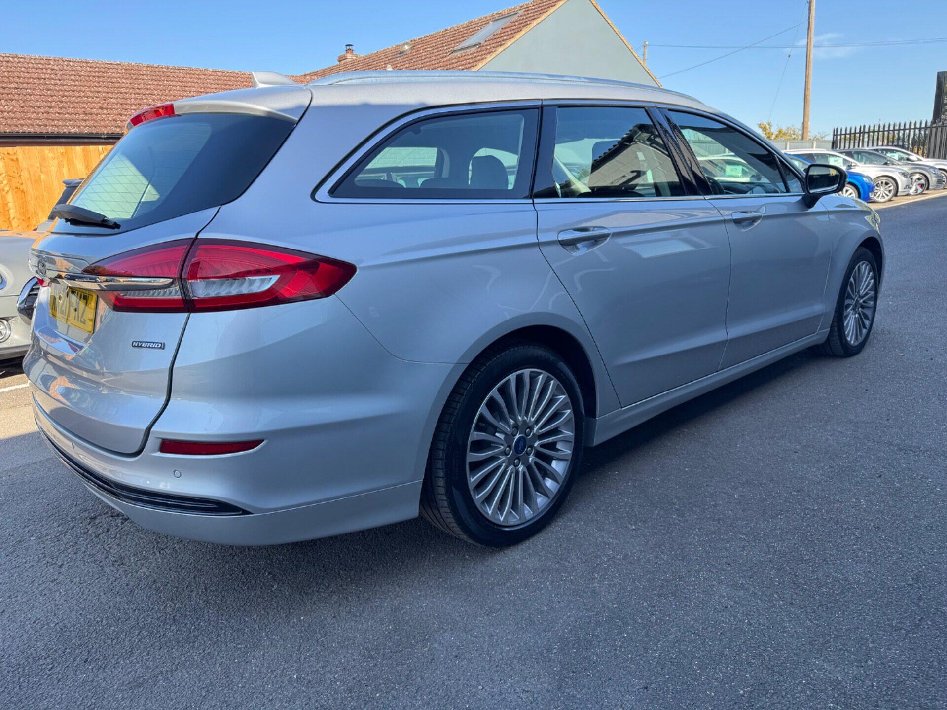 Ford Mondeo view 6