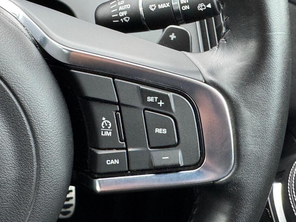 Jaguar E-Pace view 25