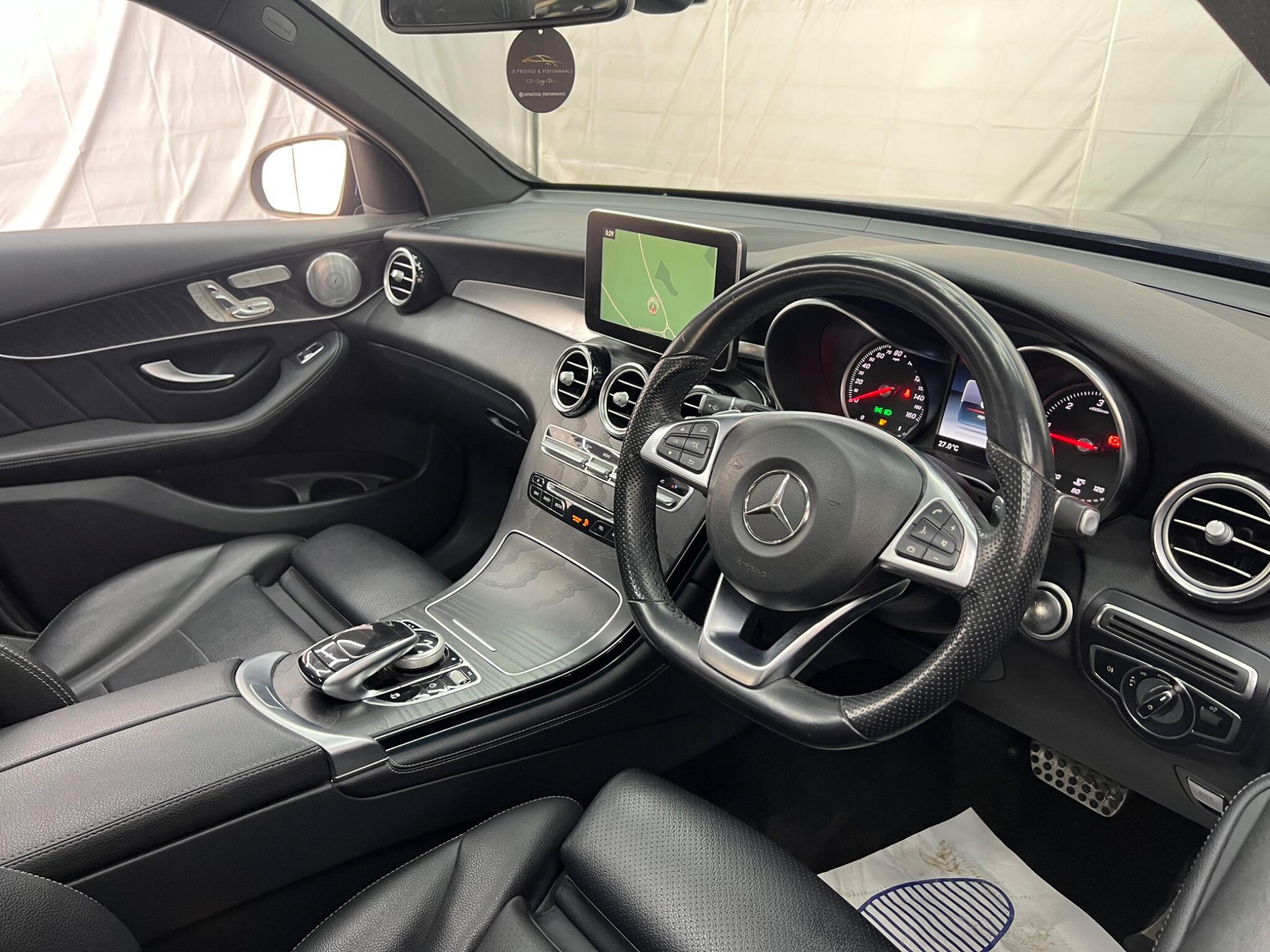 Mercedes-Benz GLC view 12