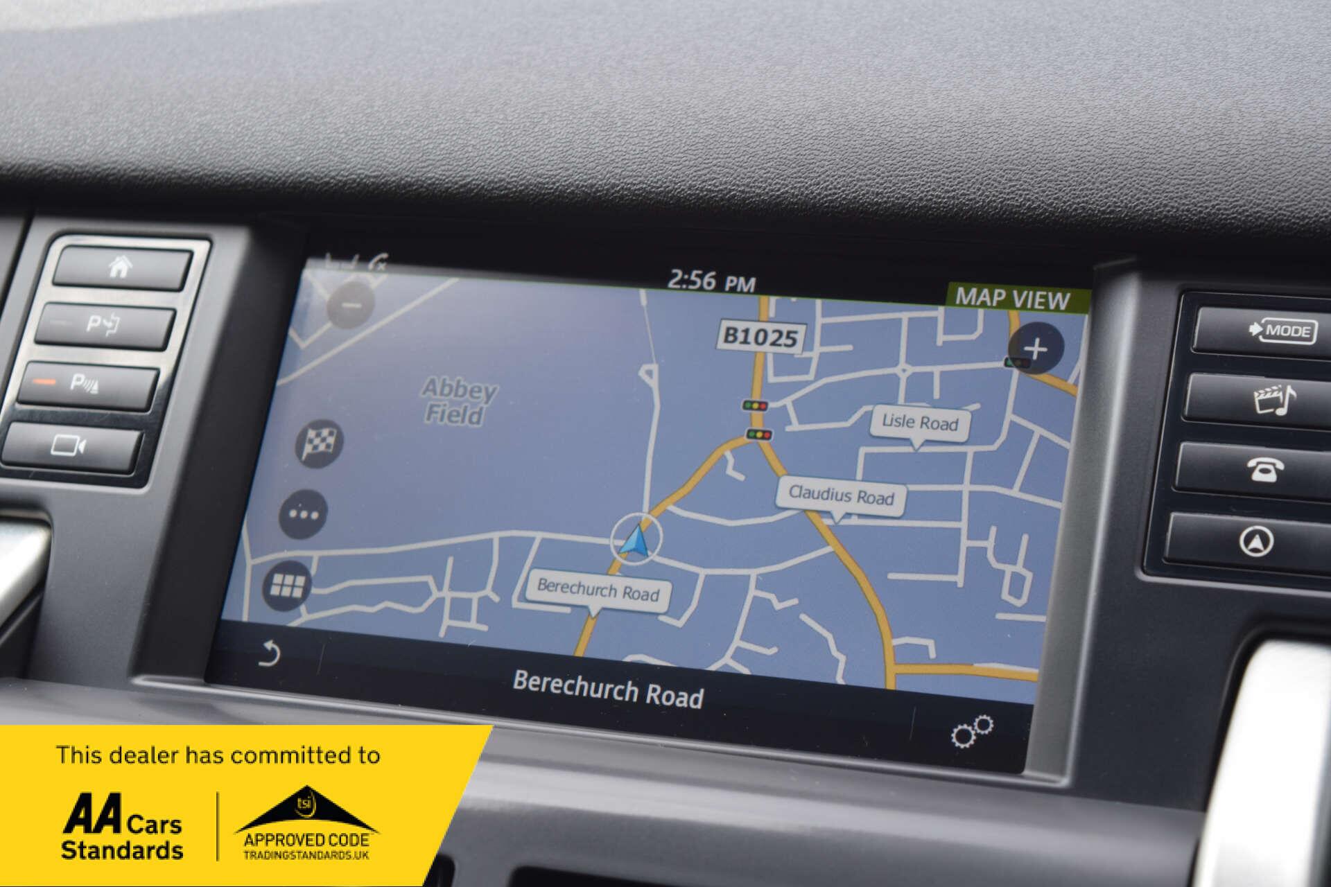 Land Rover Discovery Sport view 47