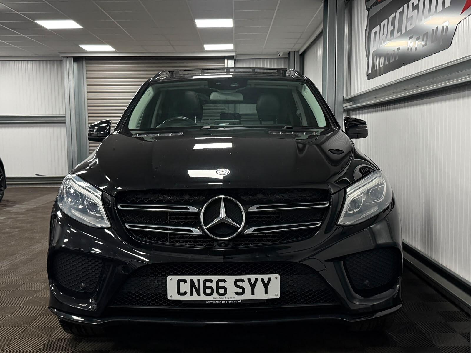 Mercedes-Benz Gle view 2