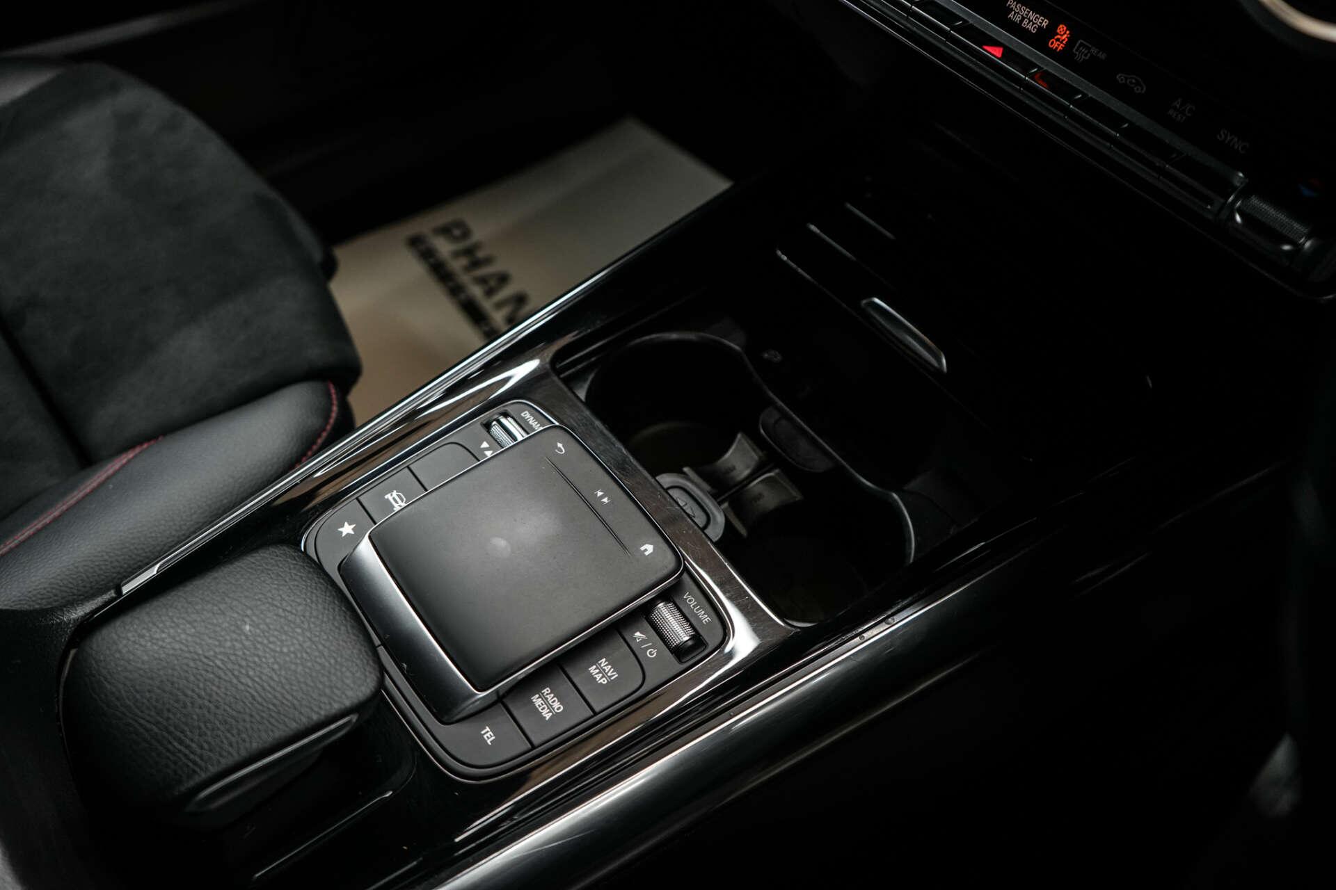 Mercedes-Benz Gla view 26