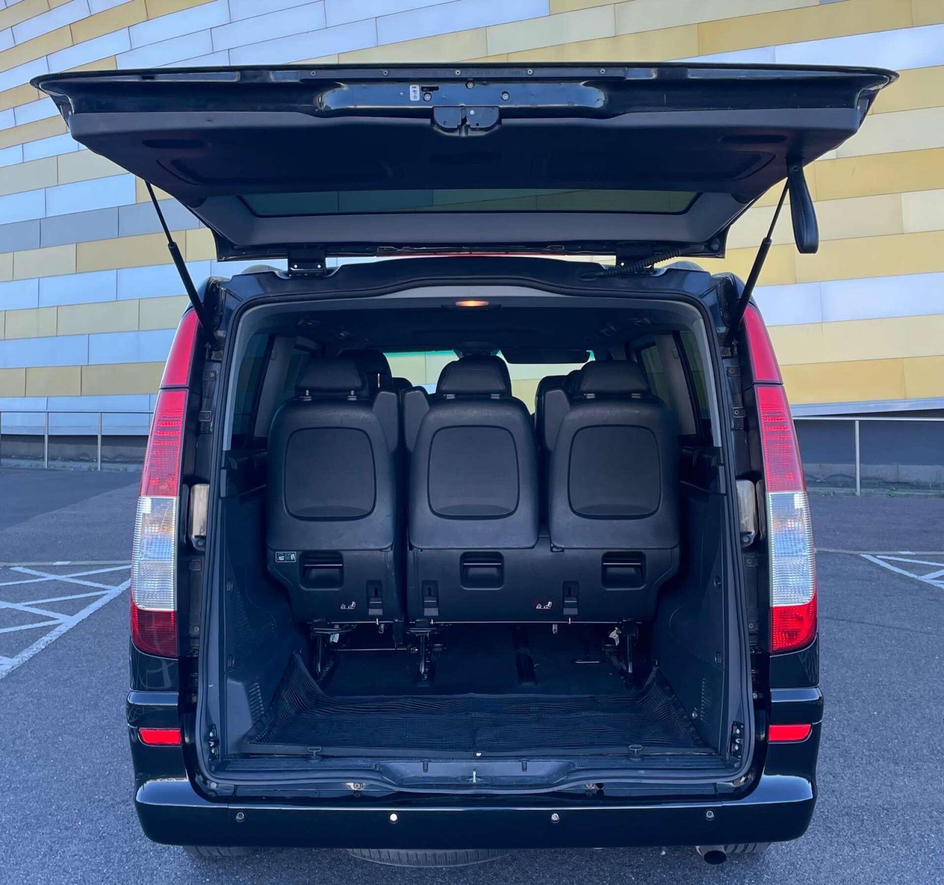 Mercedes-Benz Viano view 39