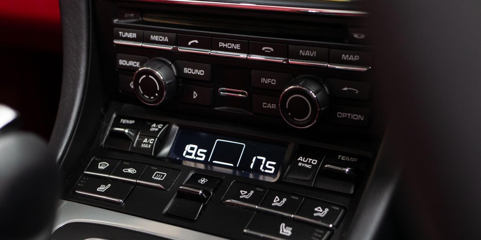 Porsche Targa view 45