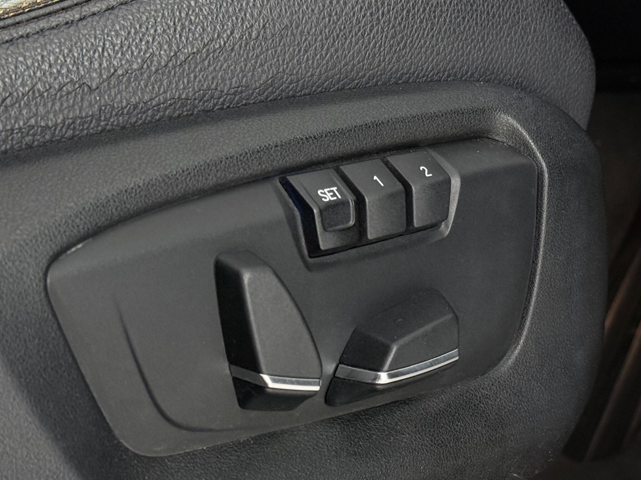 BMW X5 view 32