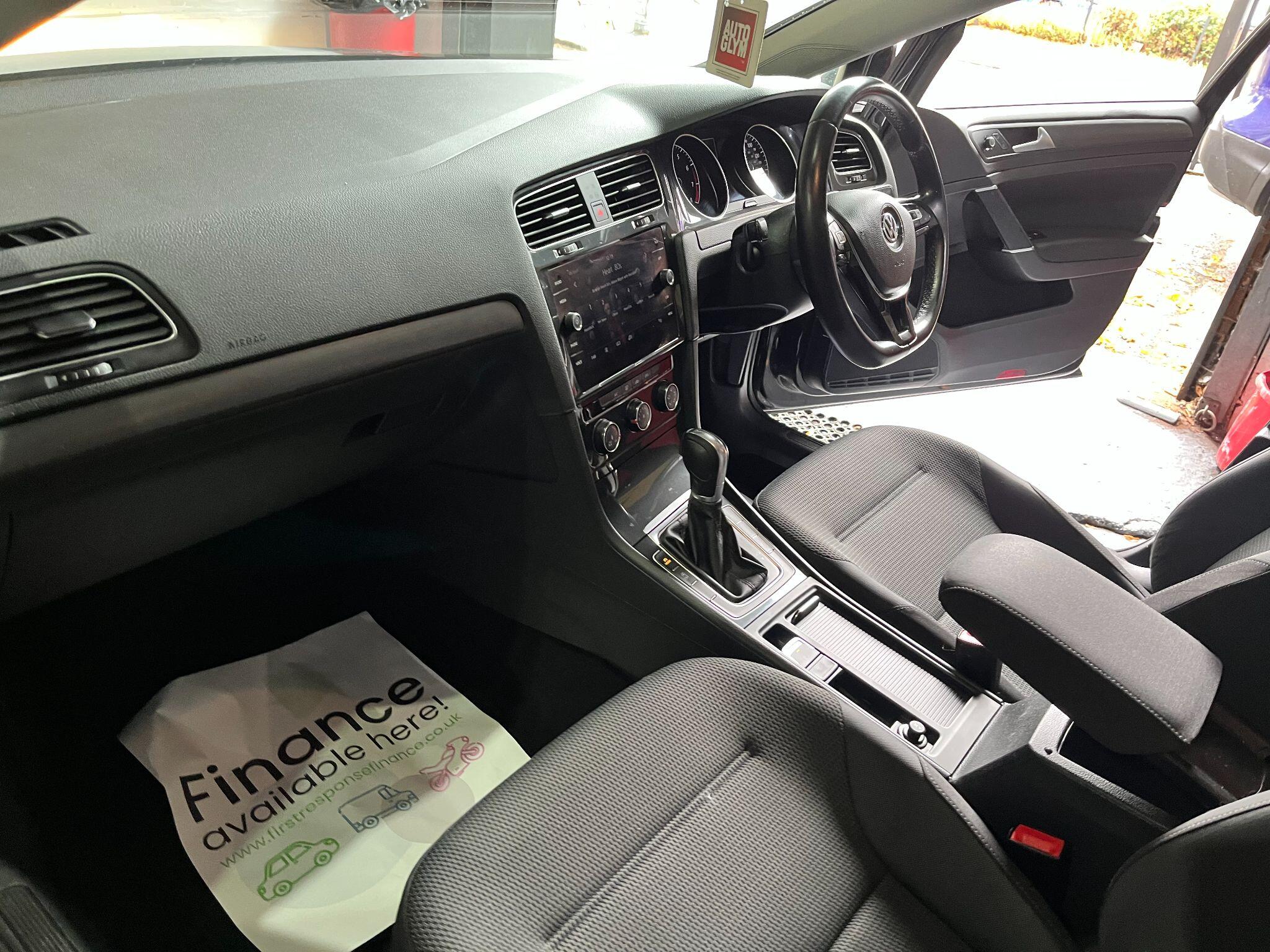 Volkswagen Golf view 28