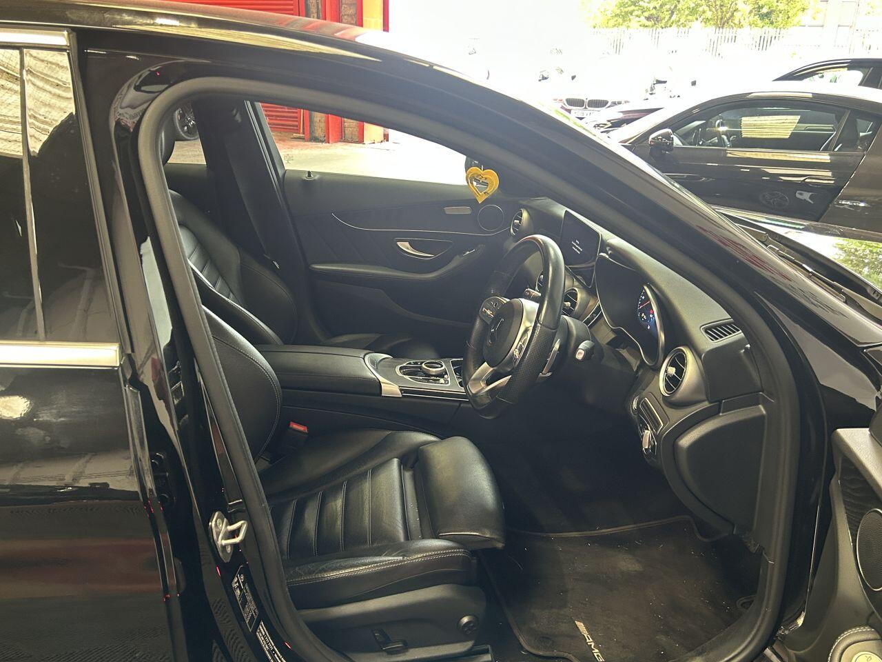 Mercedes-Benz C Class view 29