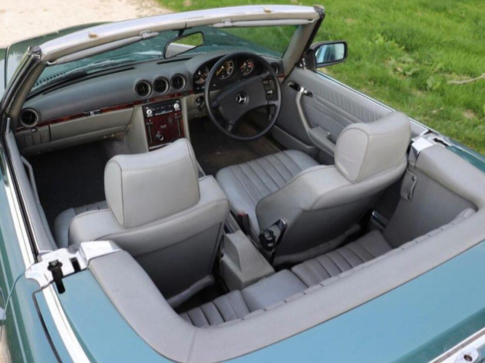 Mercedes-Benz SL view 23