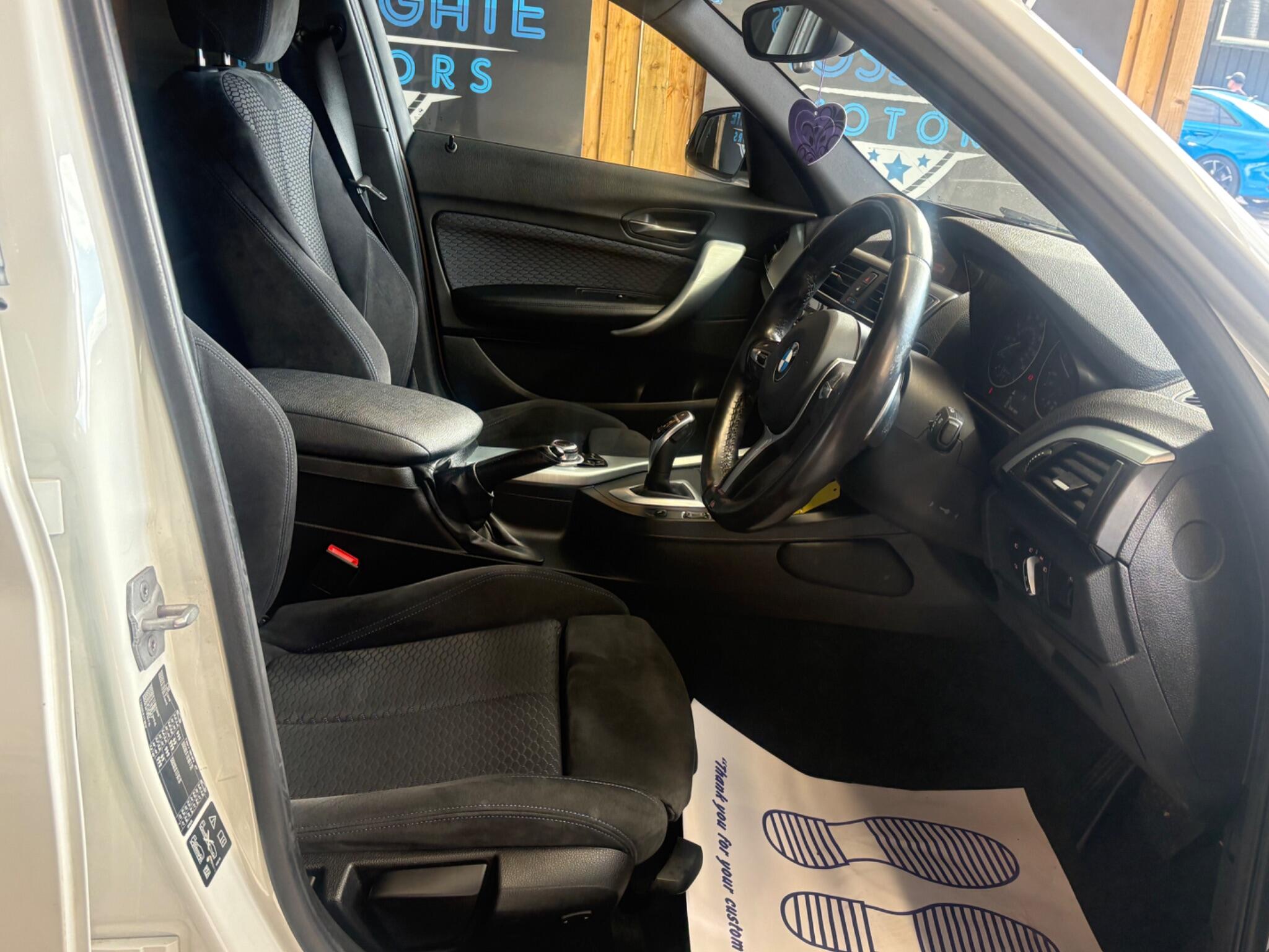 BMW 1 Series view 14