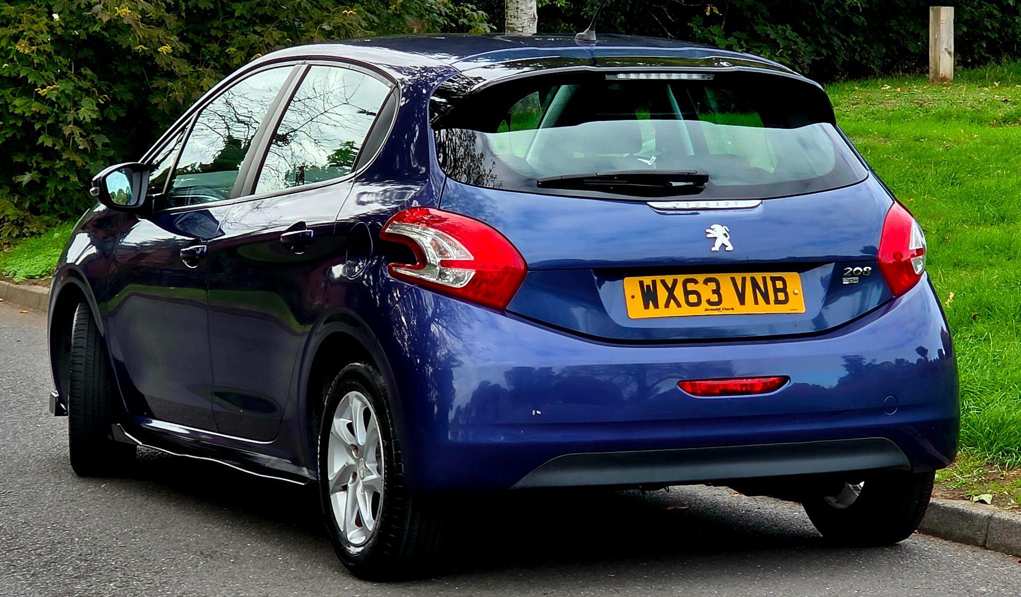 Peugeot 208 view 22