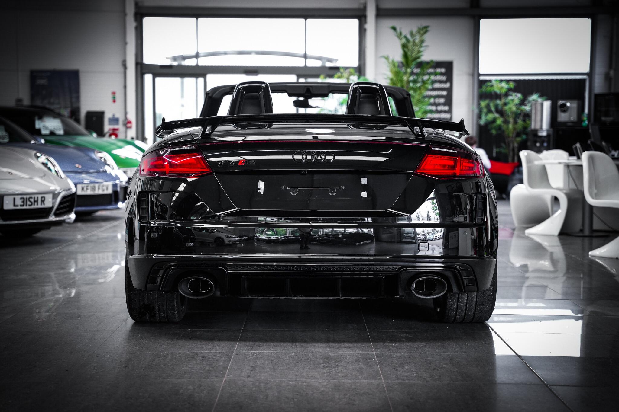 Audi TT RS view 16