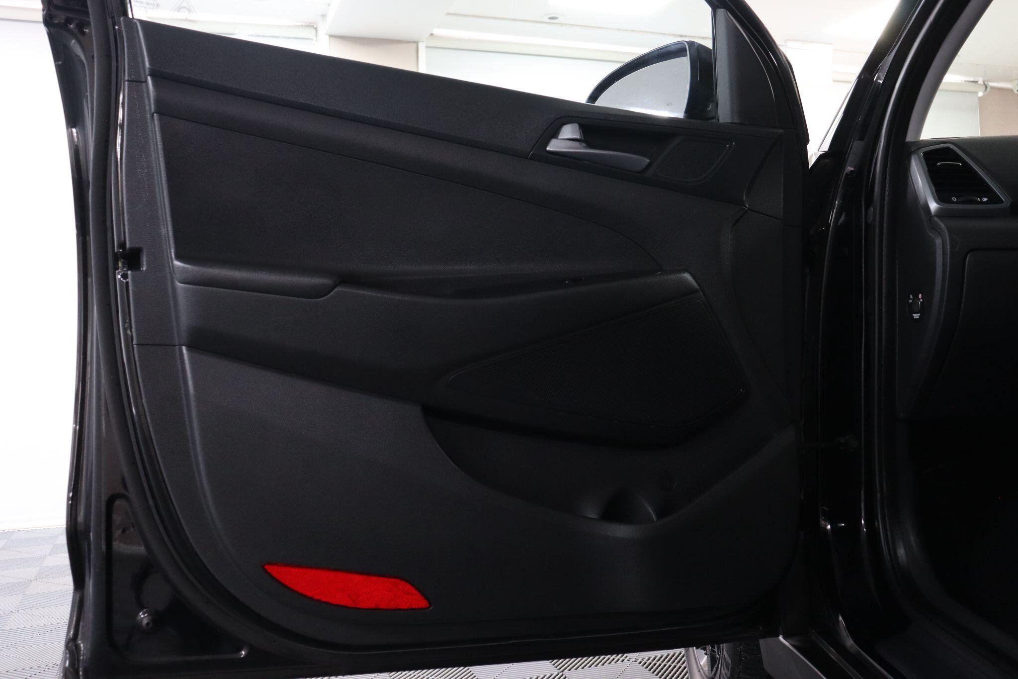 Hyundai Tucson view 43