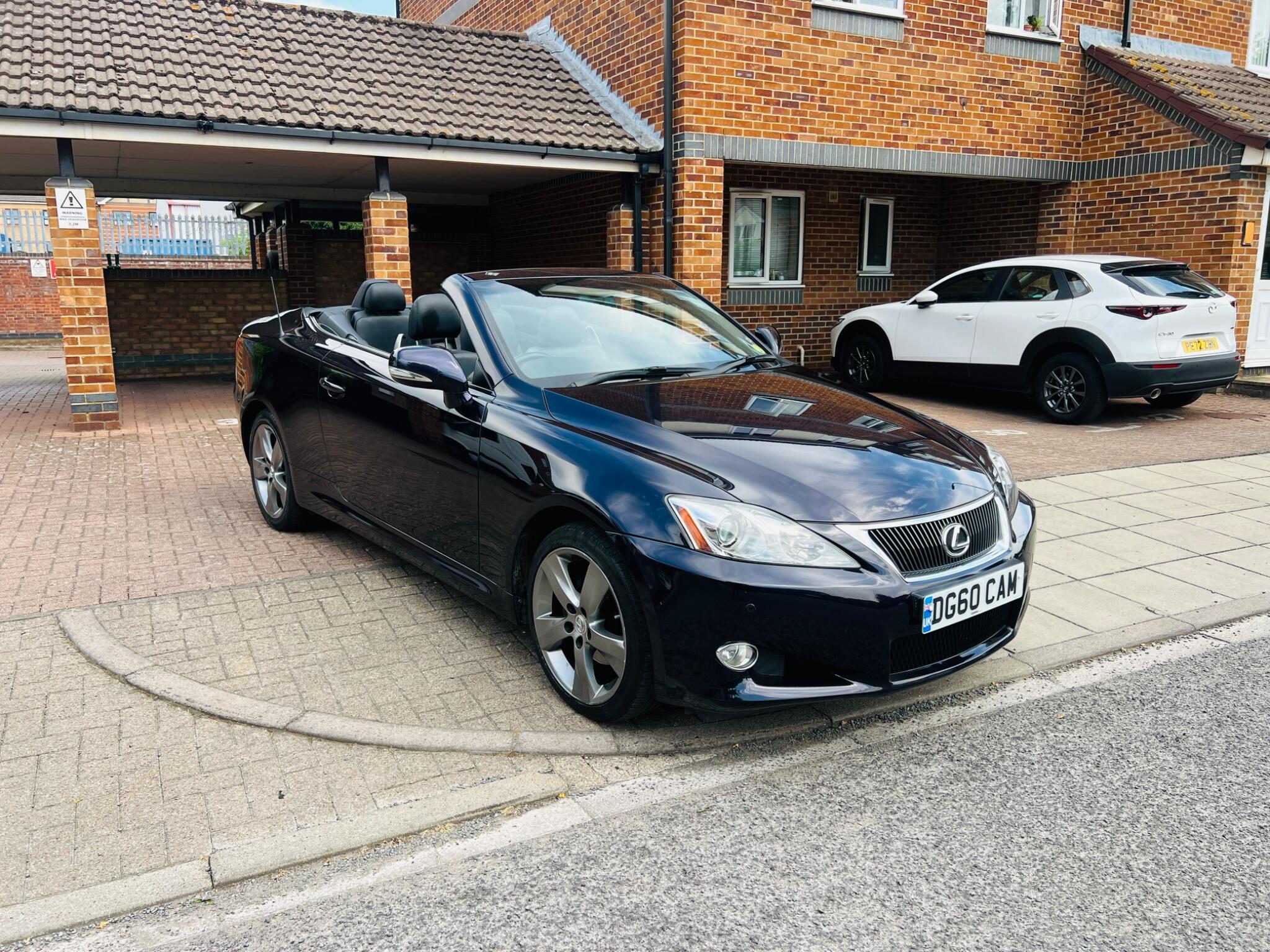 Lexus Is view 12