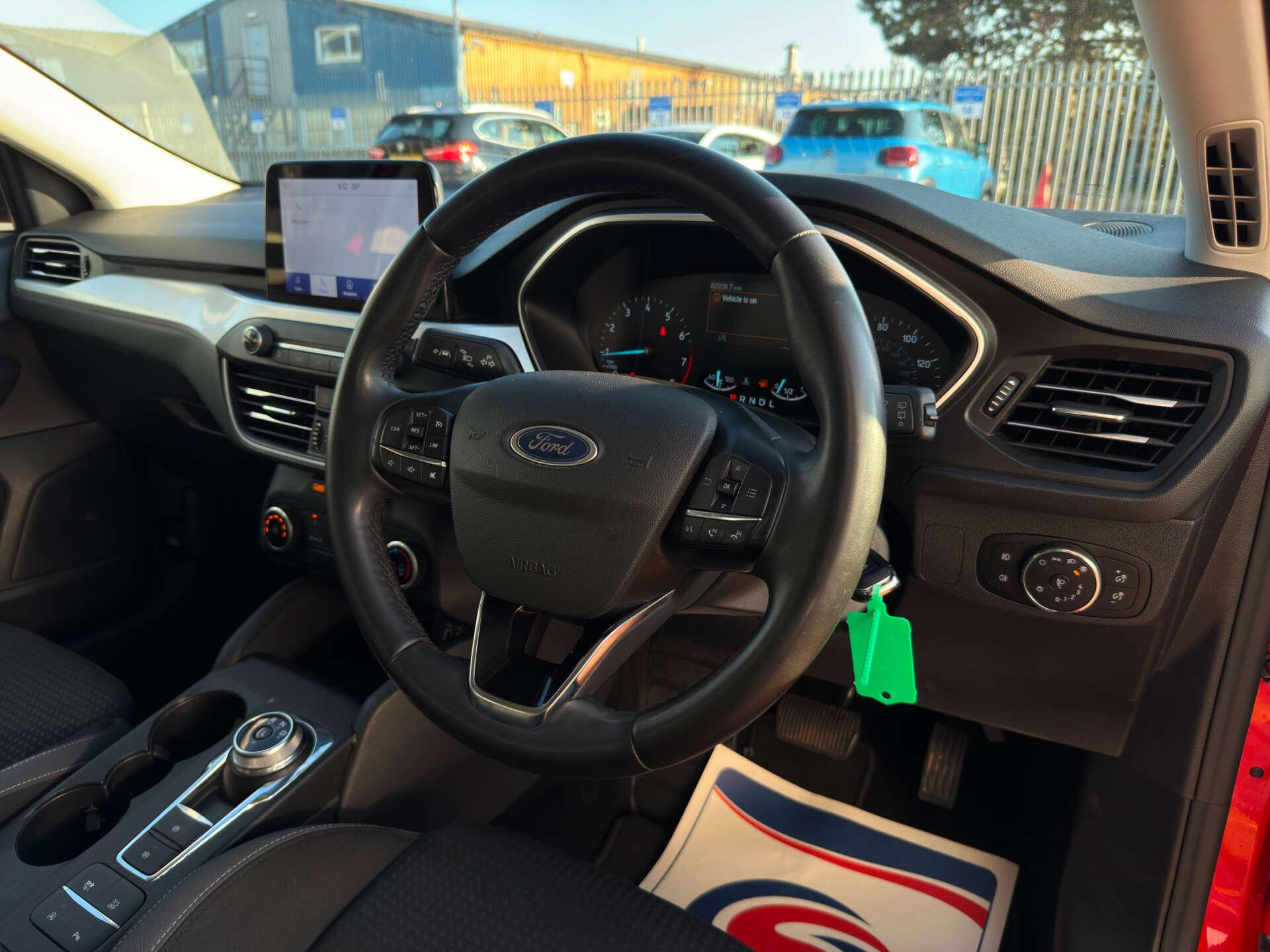 Ford Focus view 12