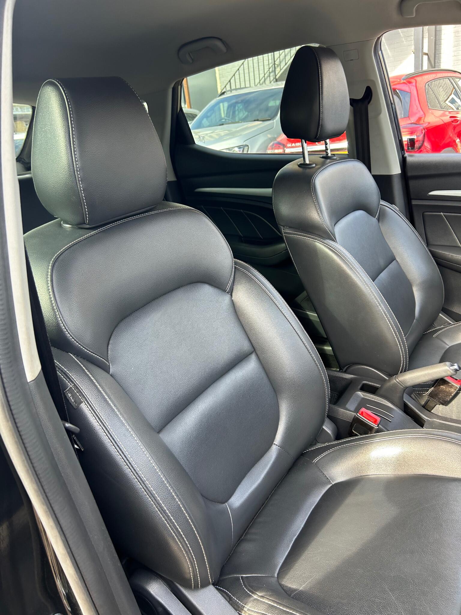 MG ZS view 10