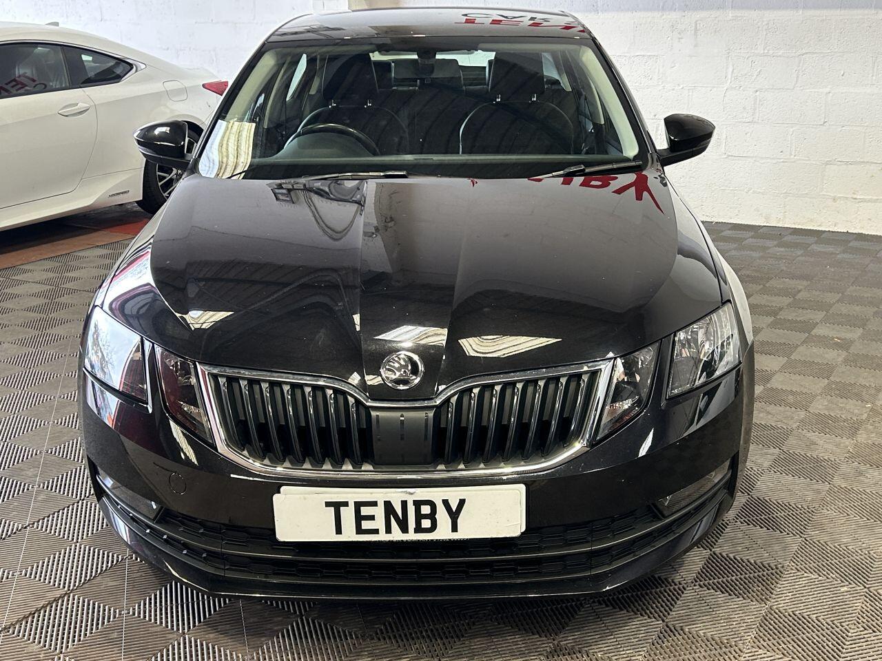 Skoda Octavia view 3