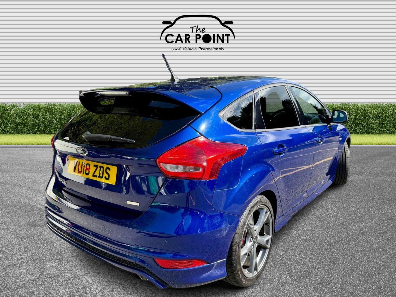 Ford Focus view 13