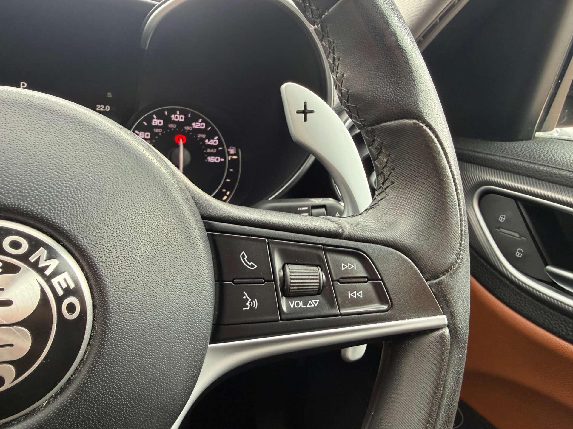 Alfa Romeo Giulia view 45