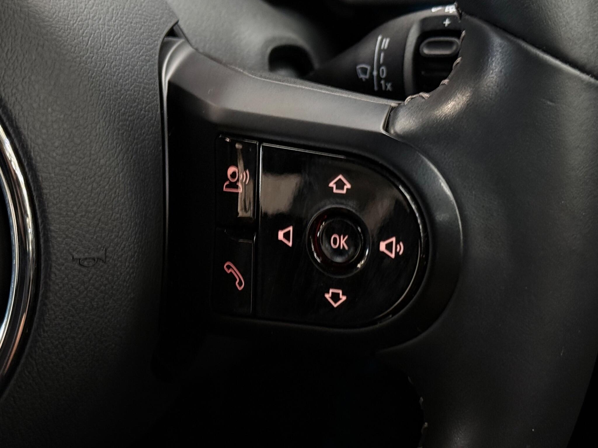 Mini Hatch view 16