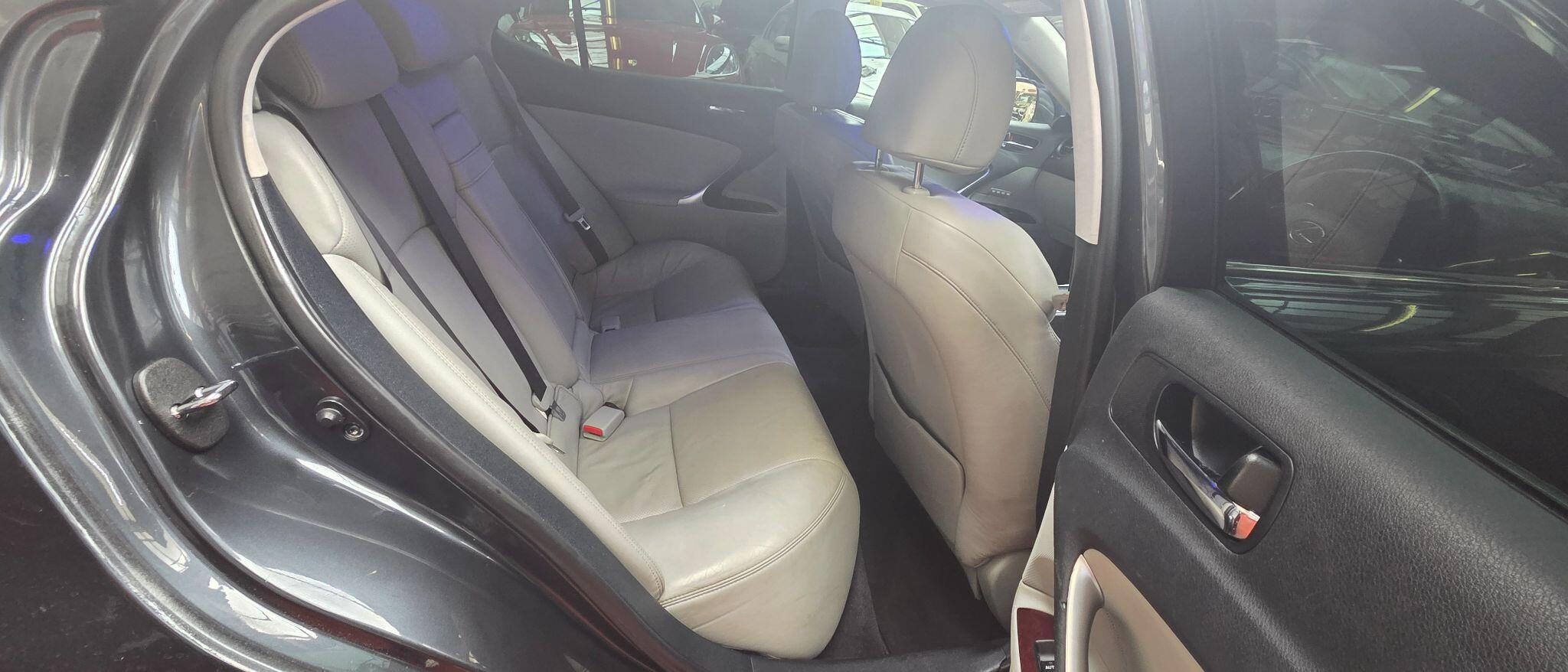 Lexus IS view 10