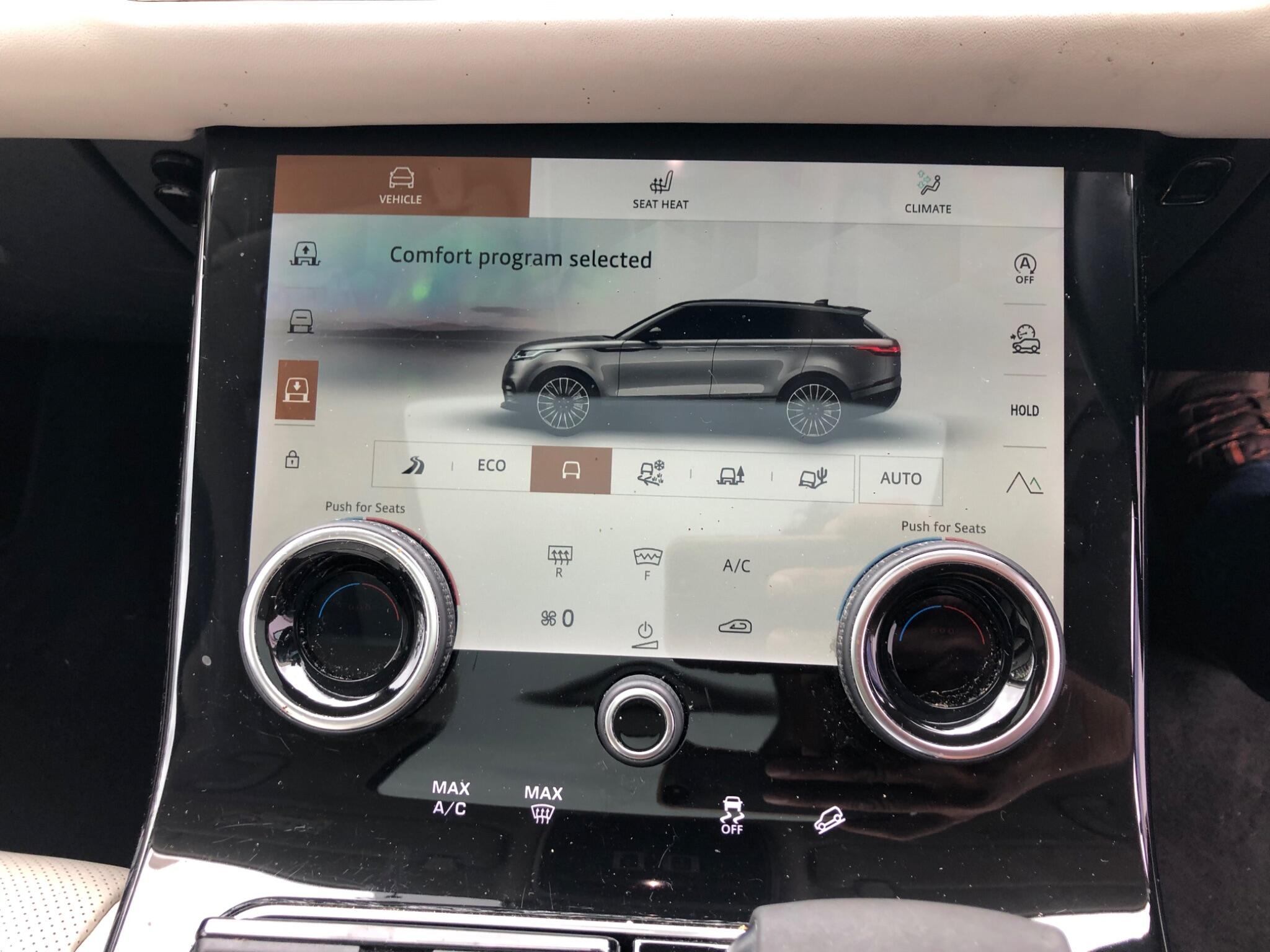 Land Rover Range Rover Velar view 9