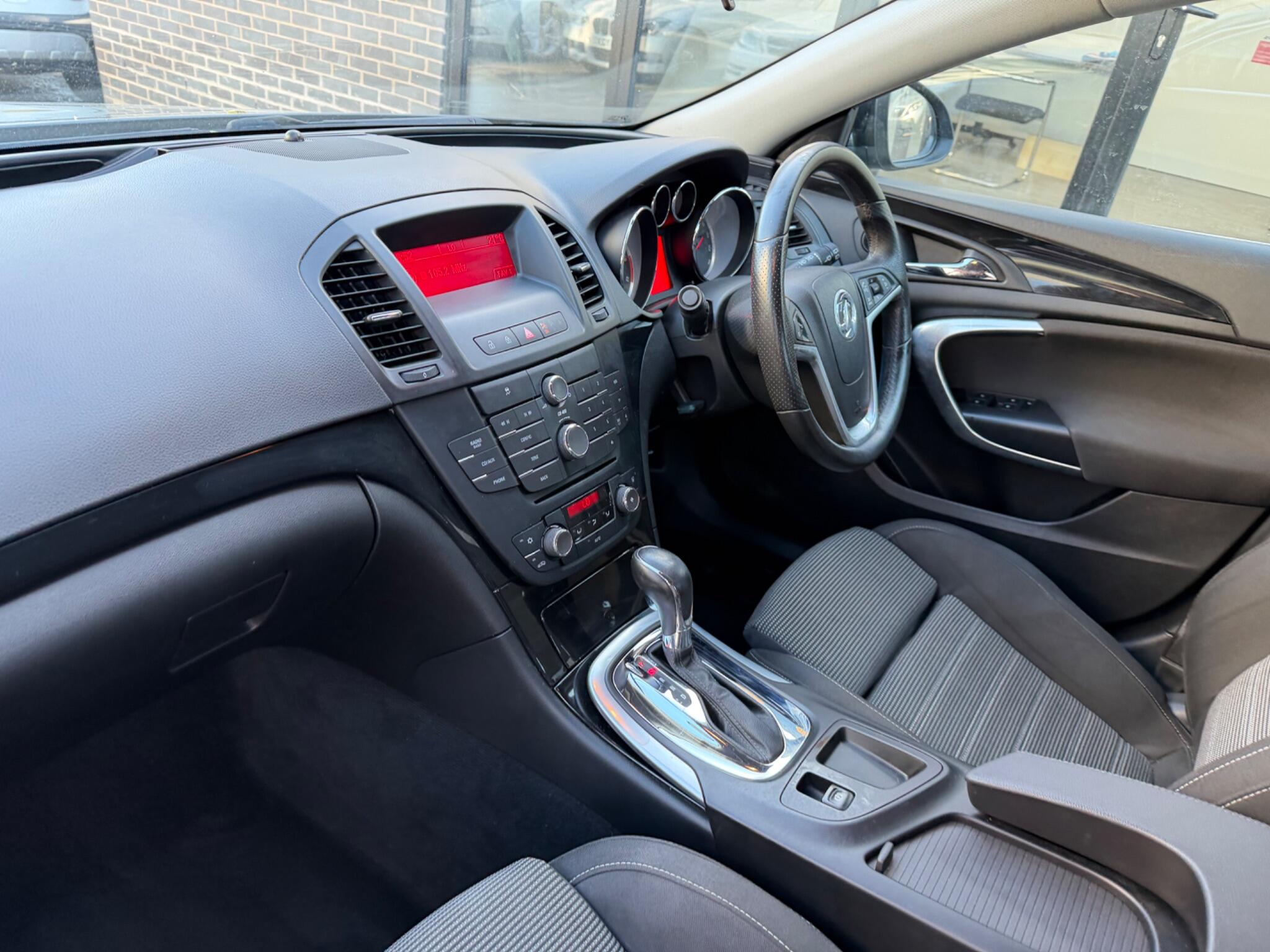 Vauxhall Insignia view 10