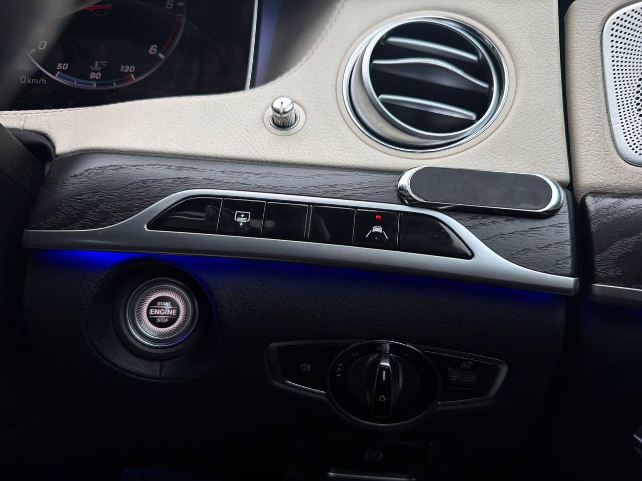 Mercedes-Benz S-Class view 41