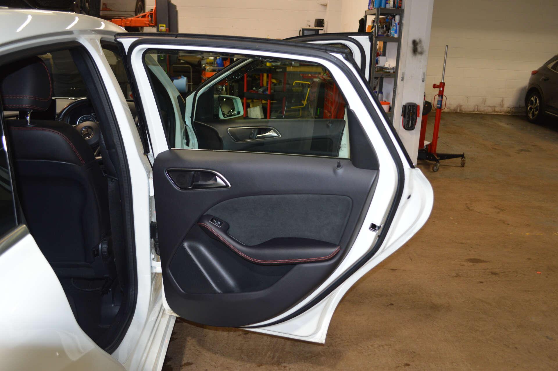 Mercedes-Benz B-Class view 25