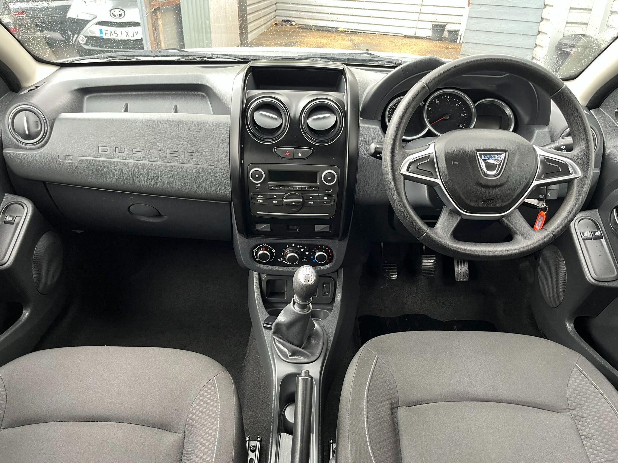 Dacia Duster view 13