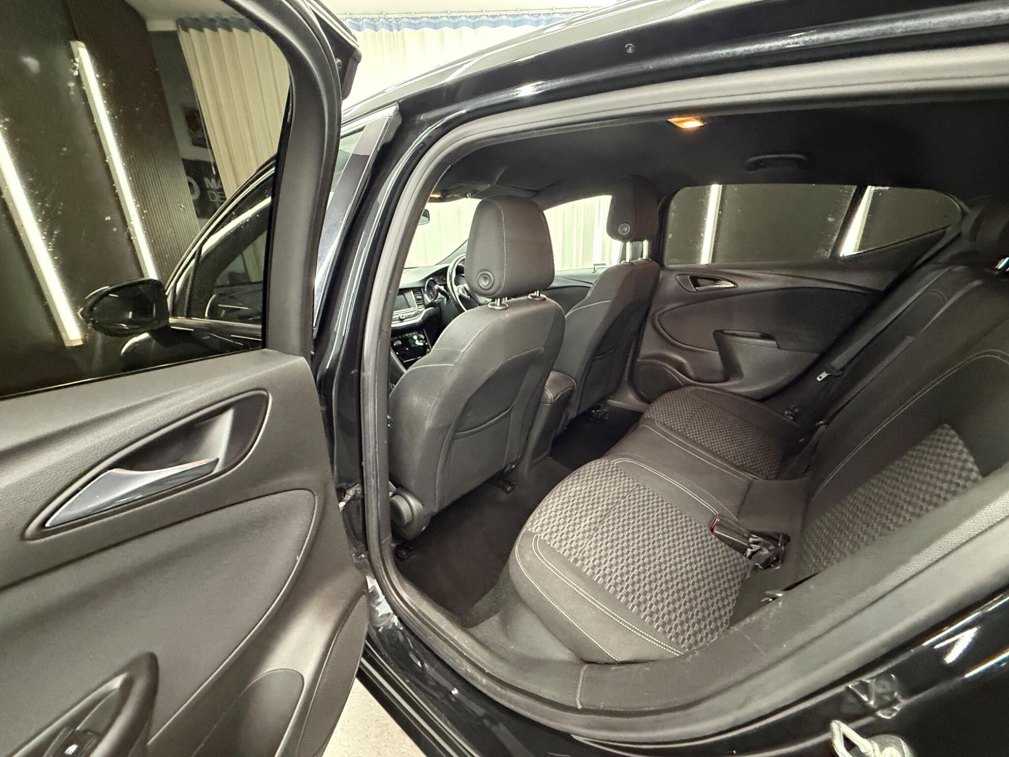 Vauxhall Astra view 31