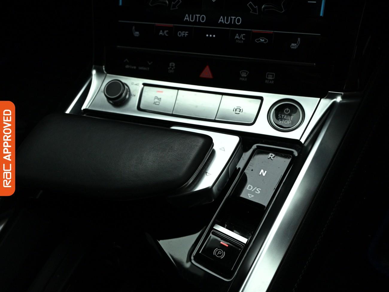 Audi E-Tron view 24