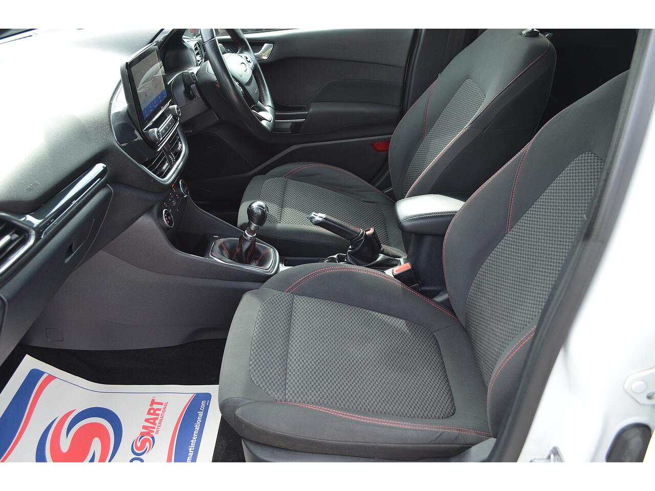 Ford Fiesta view 25