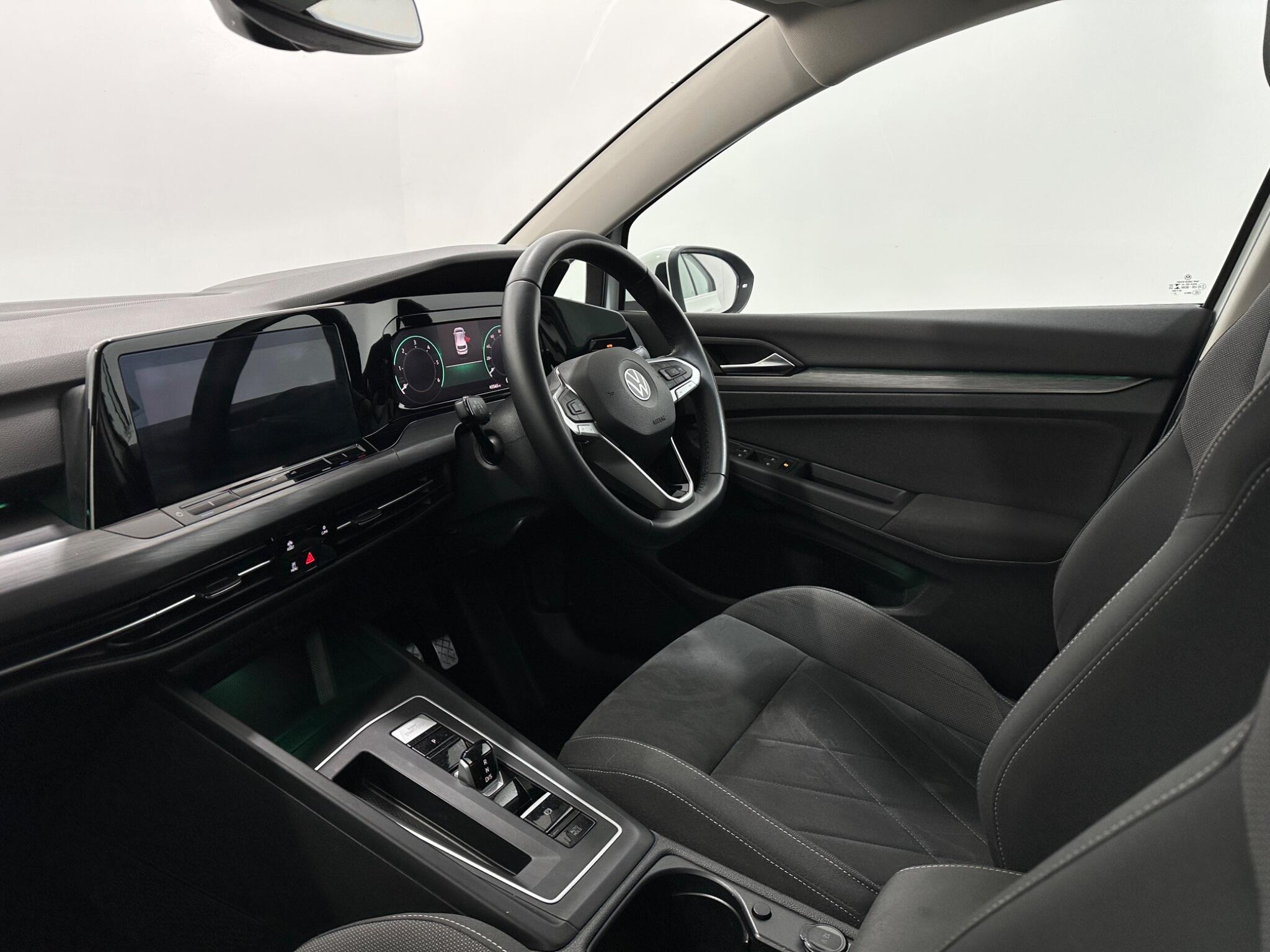 Volkswagen Golf view 31