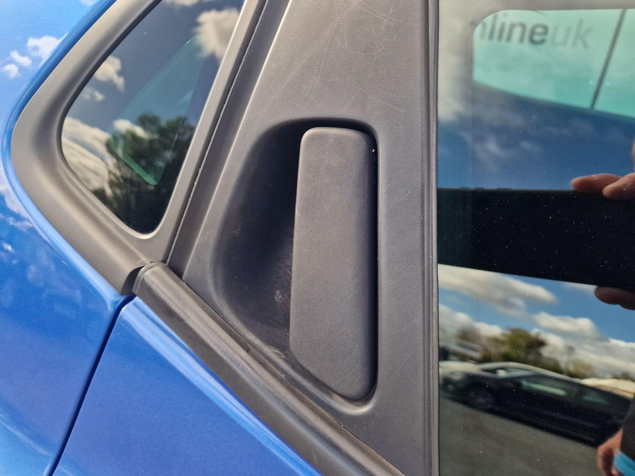 Renault Clio view 66