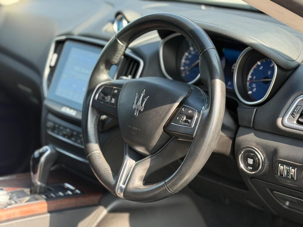 Maserati Ghibli view 12