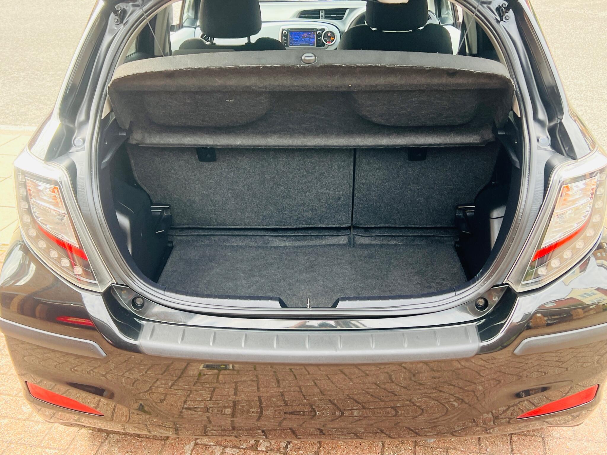 Toyota Yaris view 48