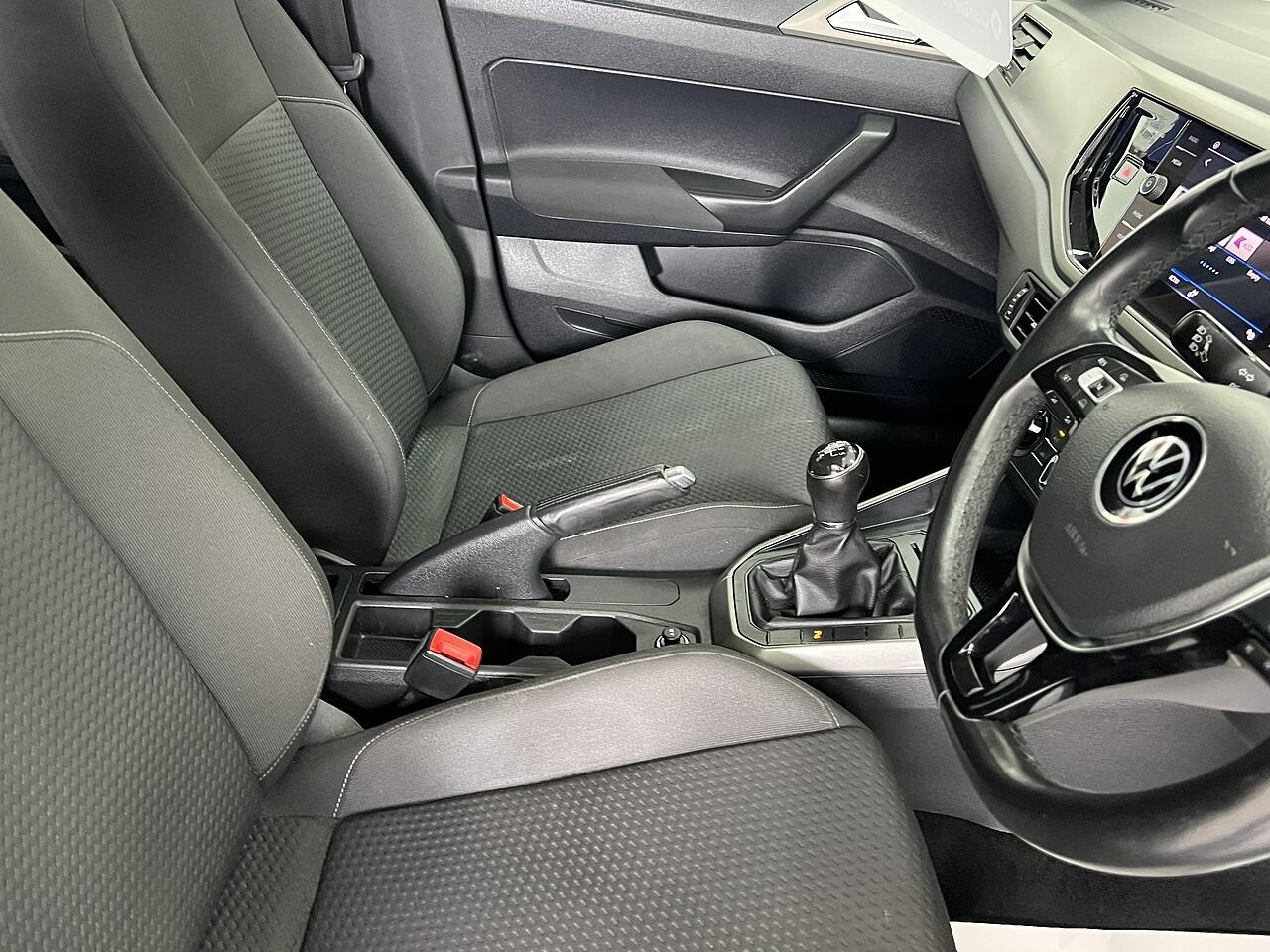 Volkswagen Polo view 8