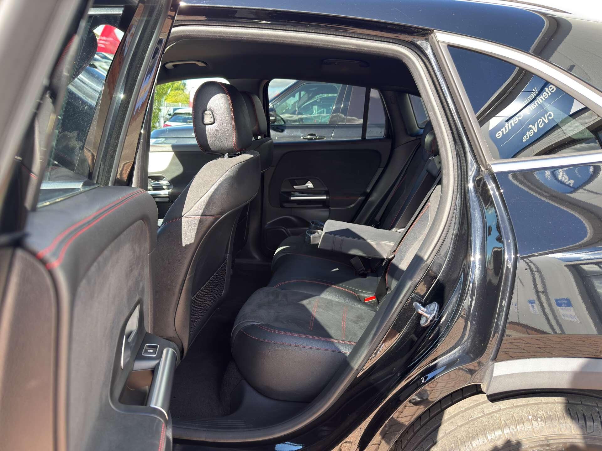 Mercedes-Benz EQA view 40