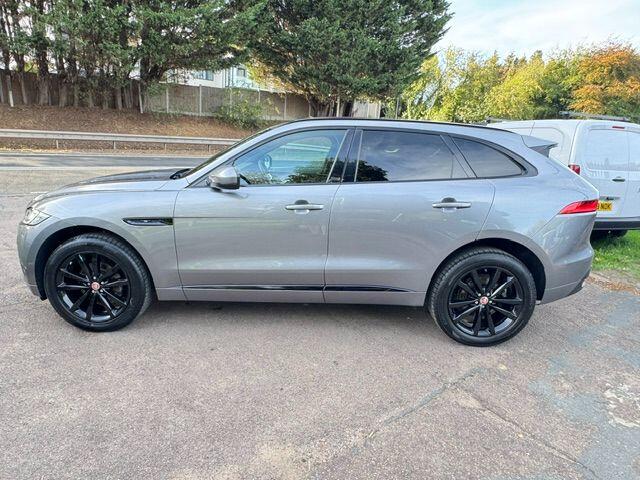 Jaguar F-Pace view 3