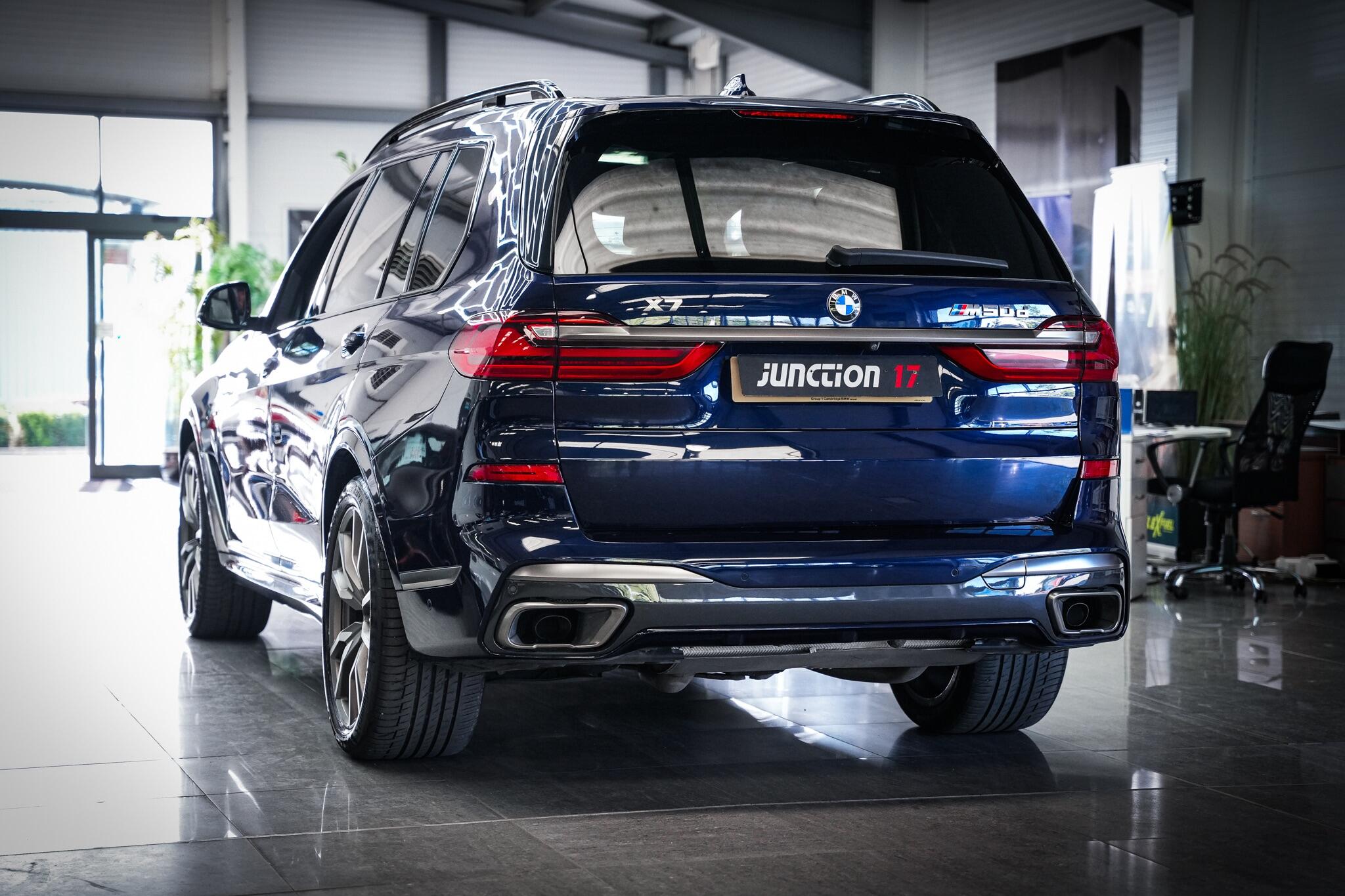 BMW X7 view 13