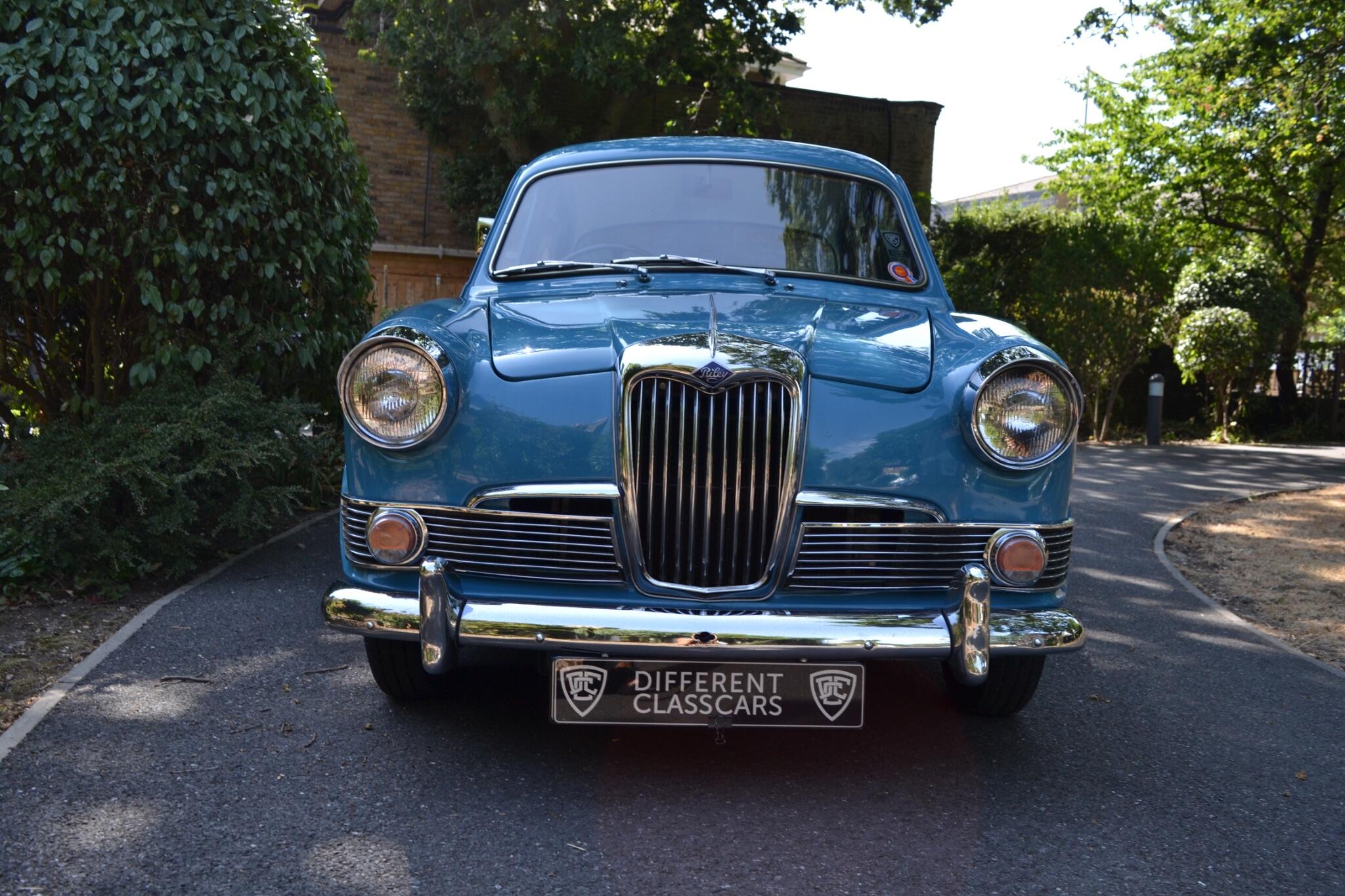 1991 Riley 1.5 view 3